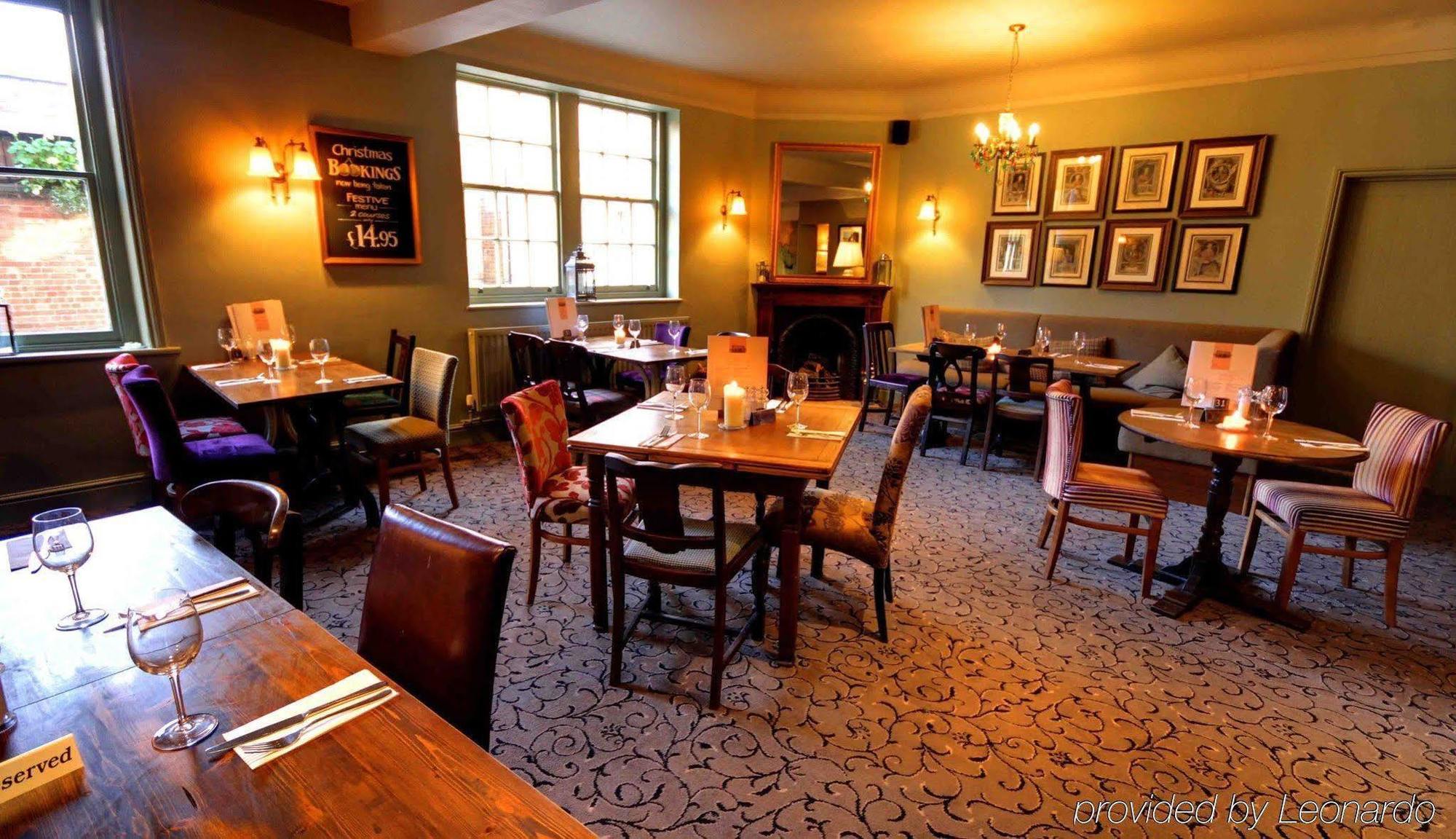 King'S Head Hotel By Greene King Inns Уимборн-Минстер Экстерьер фото