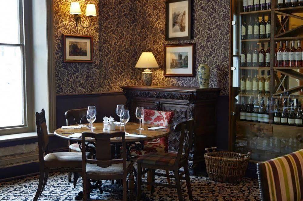 King'S Head Hotel By Greene King Inns Уимборн-Минстер Экстерьер фото