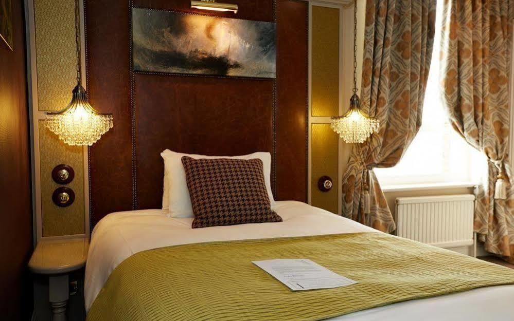 King'S Head Hotel By Greene King Inns Уимборн-Минстер Экстерьер фото