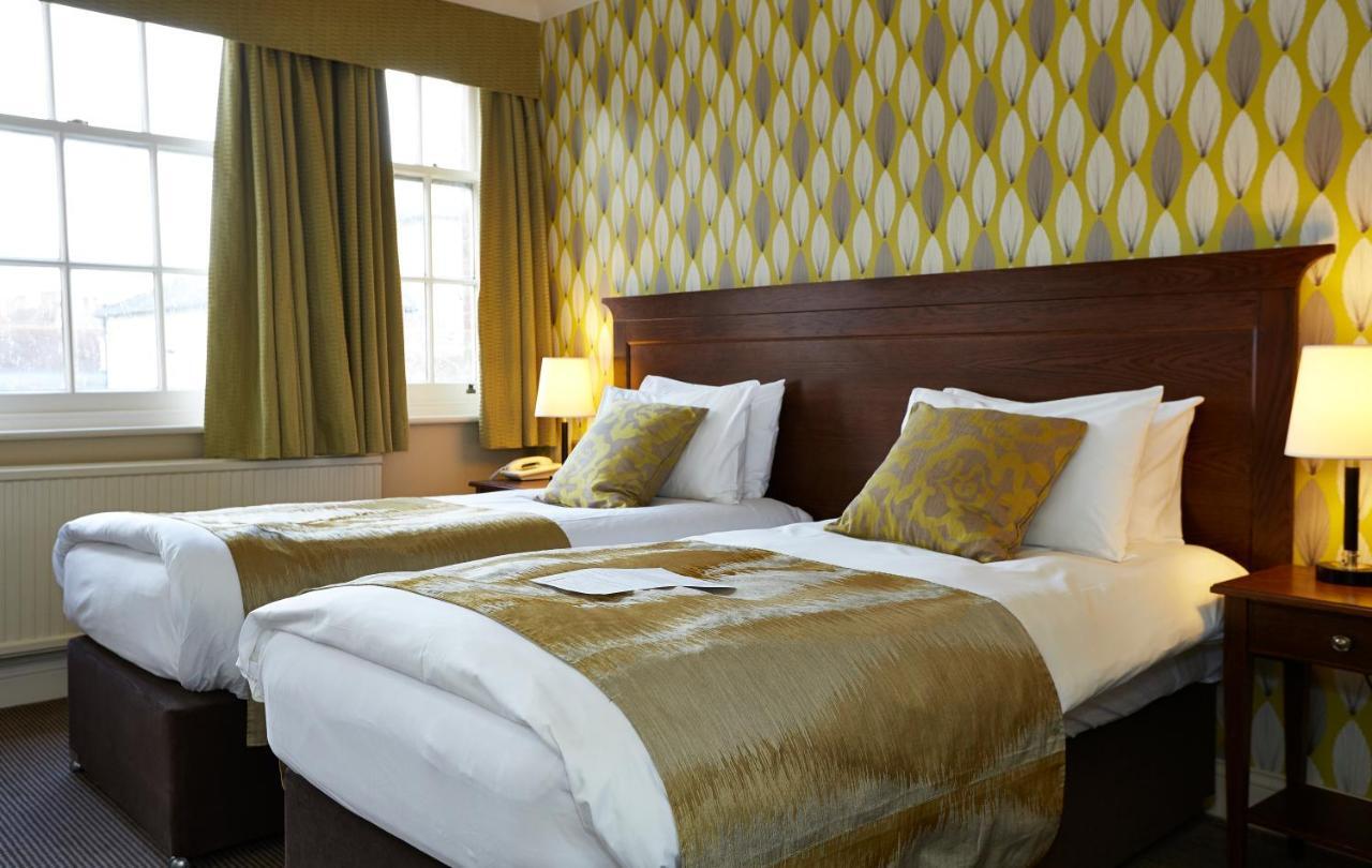 King'S Head Hotel By Greene King Inns Уимборн-Минстер Экстерьер фото